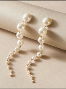 Faux Drop Pearls Earrings
